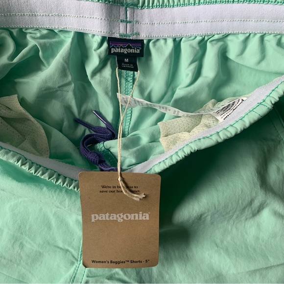 SOLD Patagonia Baggies 5 In shorts - Picture 5 of 6